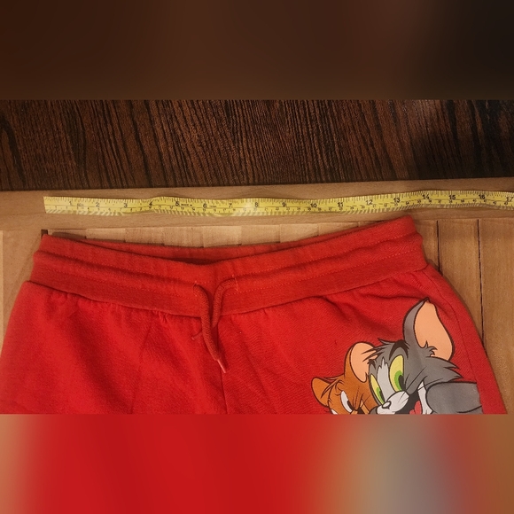 Red Tom and Jerry Shorts - Picture 3 of 3